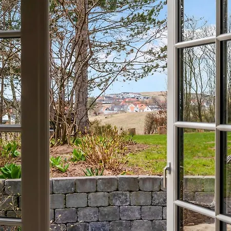 4 Bedroom Amazing In *